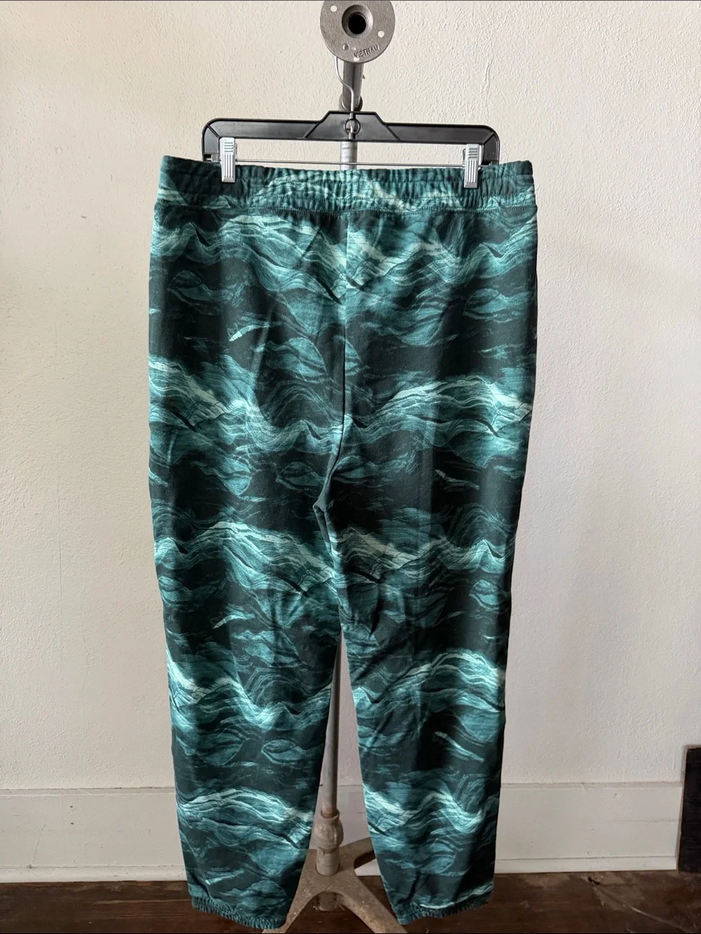 NWT Fabletics Cloe Slim Sweatpants Size XXL